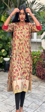 Load image into Gallery viewer, Kurta: Tussar silk with Jalar Border(KR-CT-ASR-0007)
